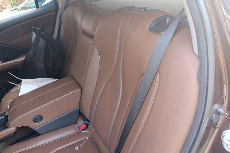 Used Acura CDX 2016 1.5T Two-Wheel Drive Deluxe Edition Left Rear Seat