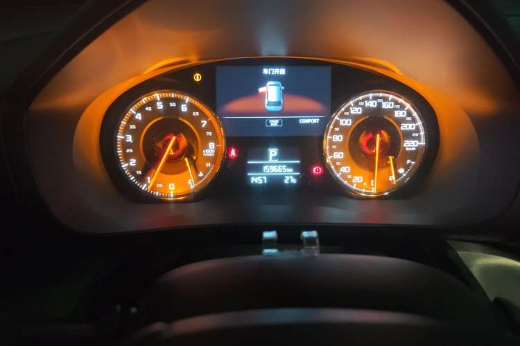Used Acura CDX 2016 1.5T Two-Wheel Drive Deluxe Edition Odometer Close Up