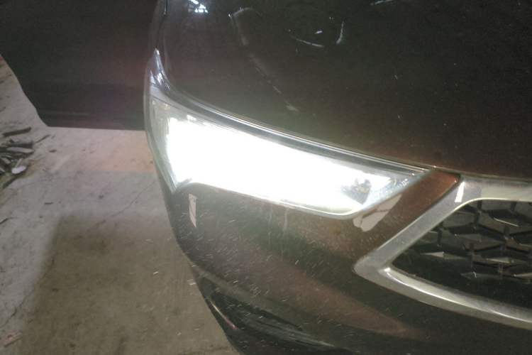 Used Acura CDX 2016 1.5T Two-Wheel Drive Enjoyment Version Right Front Headlight