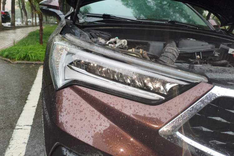 Used Acura CDX 2016 1.5T Two-Wheel Drive Deluxe Edition Right Front Headlight