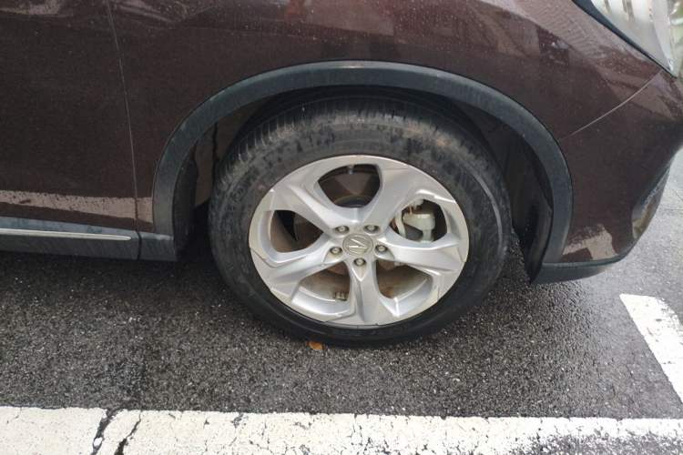 Used Acura CDX 2016 1.5T Two-Wheel Drive Deluxe Edition Right Front Wheel Hub