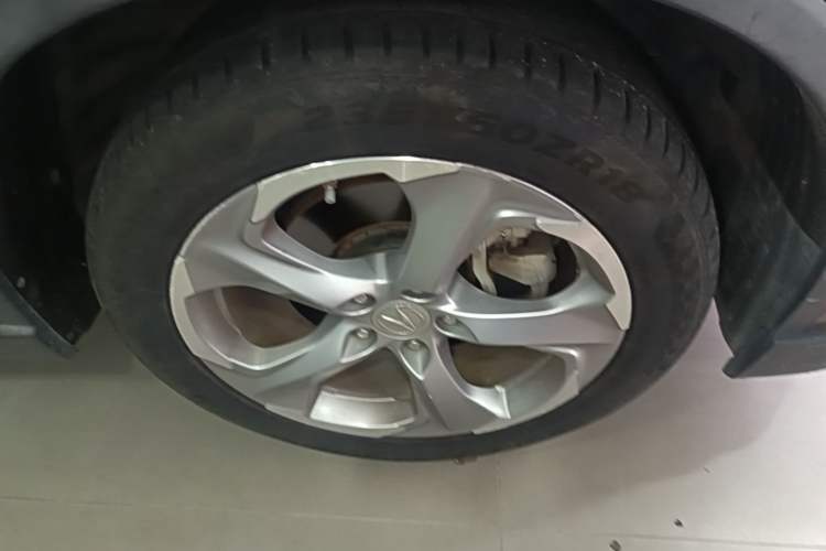 Used Acura CDX 2016 1.5T Four-Wheel Drive Luxury Edition Right Front Wheel Hub