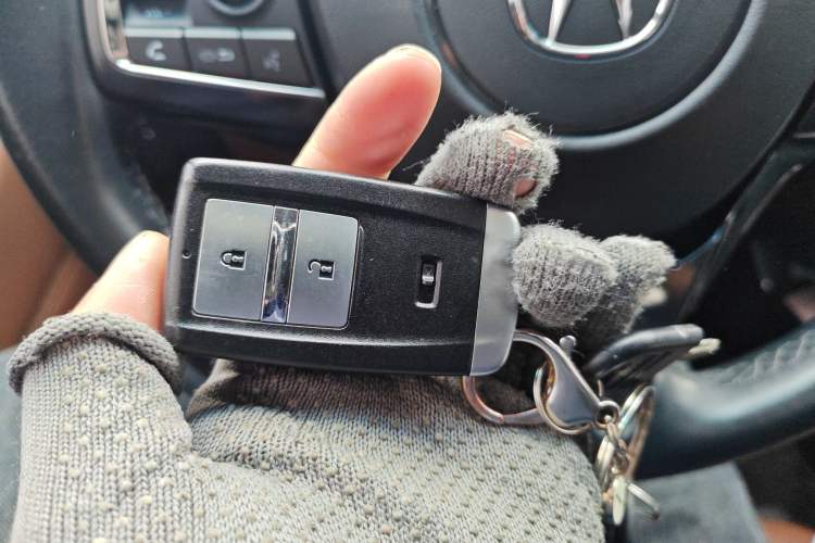 Used Acura CDX 2016 1.5T Two-Wheel Drive Deluxe Edition Vehicle Key