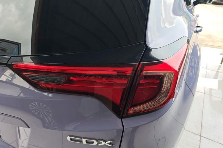 Used Acura CDX 2016 1.5T Two-Wheel Drive Deluxe Edition Right Rear Taillight