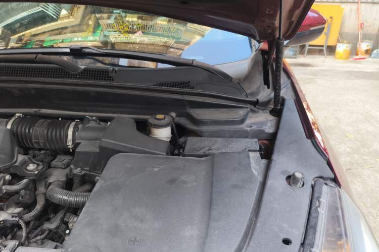 Used Acura CDX 2016 1.5T Two-Wheel Drive Deluxe Edition Engine Bay Left