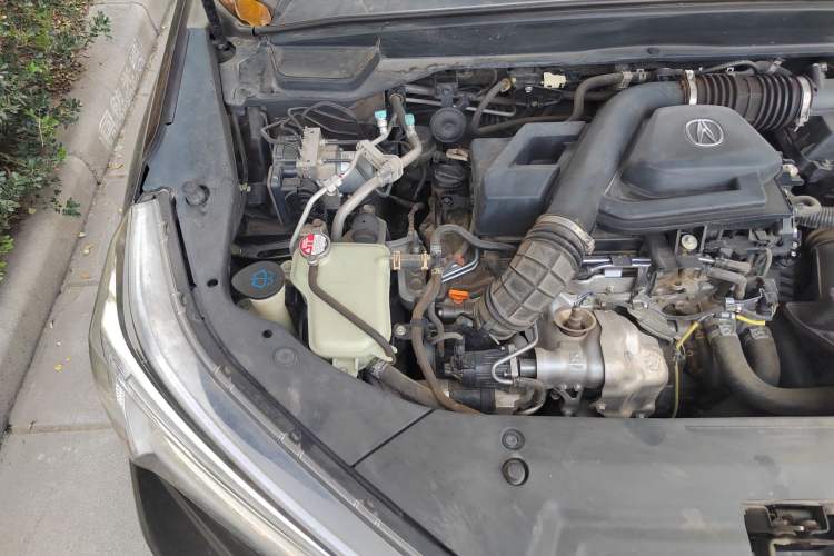 Used Acura CDX 2016 1.5T Two-Wheel Drive Enjoyment Version Engine Bay Right