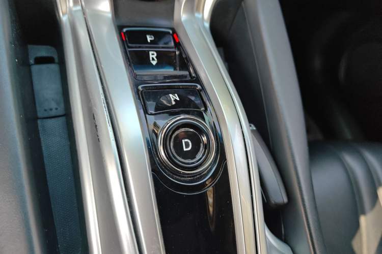 Used Acura CDX 2016 1.5T Two-Wheel Drive Enjoyment Edition Gear Lever