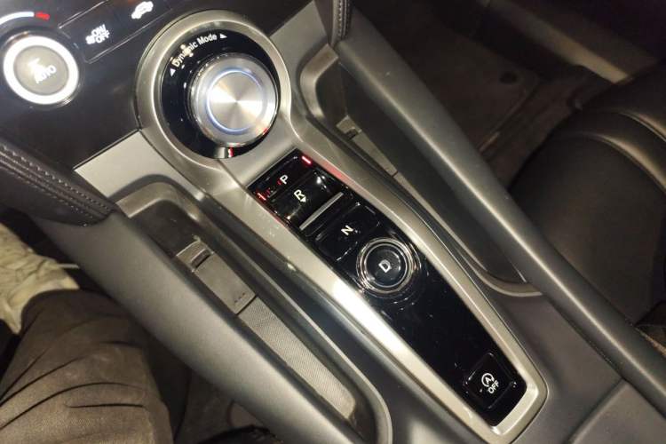 Used Acura CDX 2016 1.5T Two-Wheel Drive Enjoyment Edition Gear Lever