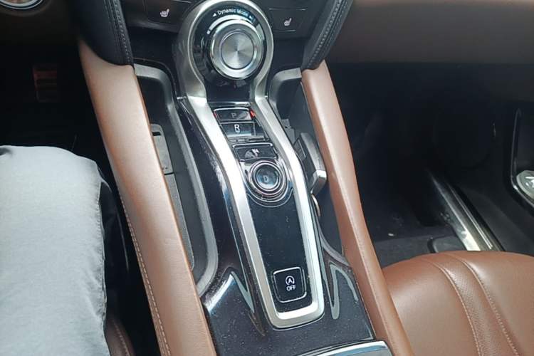 Used Acura CDX 2016 1.5T Two-Wheel Drive Deluxe Edition Gear Lever