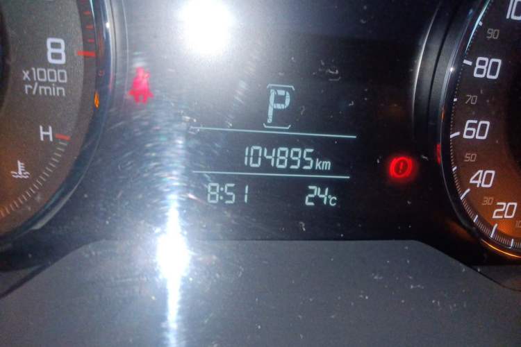 Used Acura CDX 2016 1.5T Two-Wheel Drive Deluxe Edition Odometer Close Up