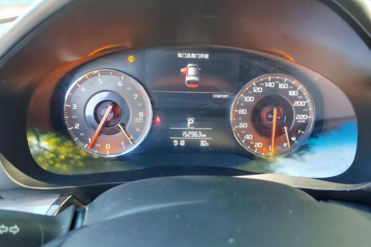 Used Acura CDX 2016 1.5T Two-Wheel Drive Deluxe Edition Odometer Close Up