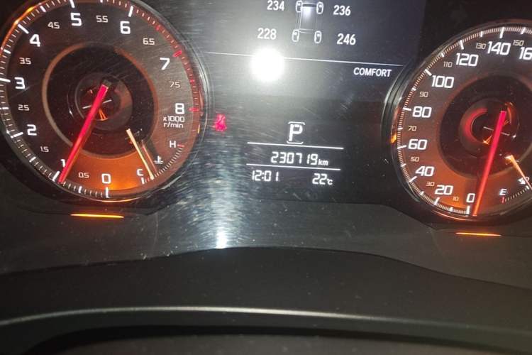Used Acura CDX 2016 1.5T Two-Wheel Drive Deluxe Edition Odometer Close Up