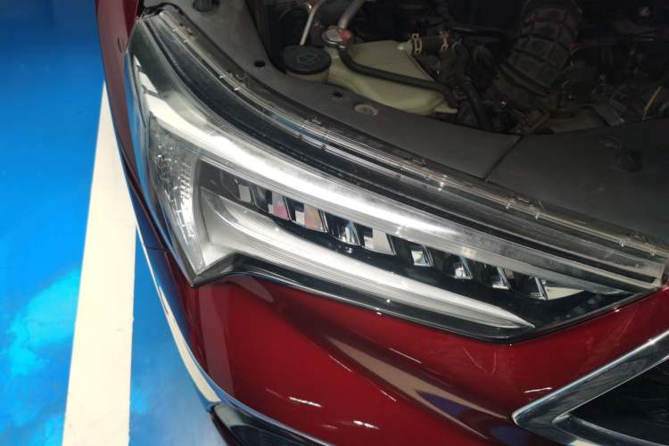 Used Acura CDX 2016 1.5T Two-Wheel Drive Enjoyment Edition Right Front Headlight