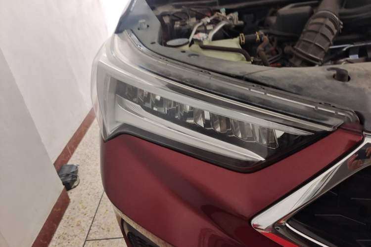 Used Acura CDX 2016 1.5T Two-Wheel Drive Deluxe Edition Right Front Headlight