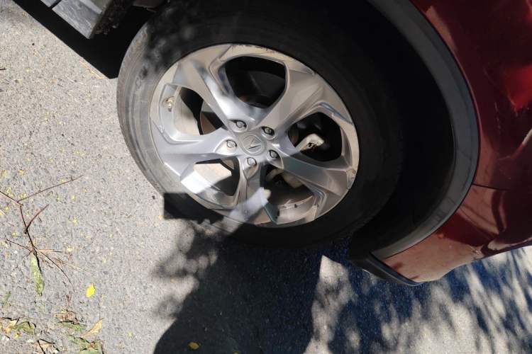 Used Acura CDX 2016 1.5T Two-Wheel Drive Deluxe Edition Right Front Wheel Hub