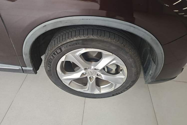 Used Acura CDX 2016 1.5T Two-Wheel Drive Deluxe Edition Right Front Wheel Hub