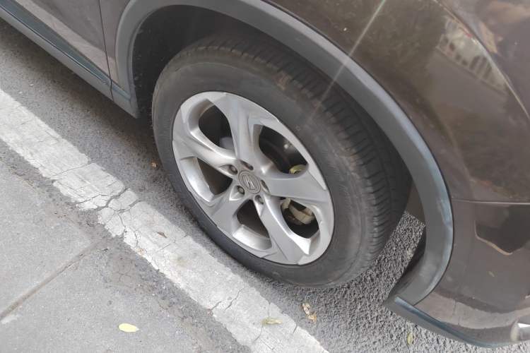 Used Acura CDX 2016 1.5T Two-Wheel Drive Enjoyment Version Right Front Wheel Hub