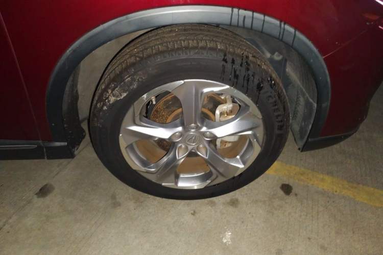 Used Acura CDX 2016 1.5T Two-Wheel Drive Enjoyment Edition Right Front Wheel Hub