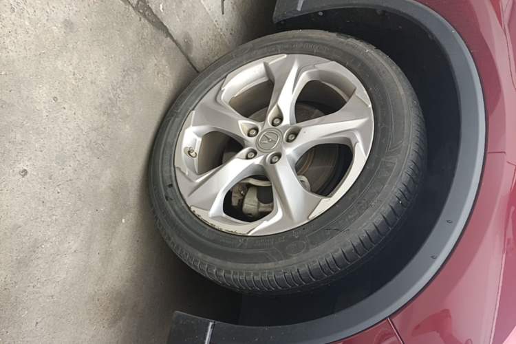 Used Acura CDX 2016 1.5T Two-Wheel Drive Deluxe Edition Right Front Wheel Hub