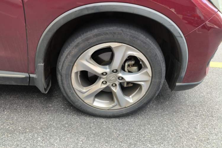 Used Acura CDX 2016 1.5T Two-Wheel Drive Deluxe Edition Right Front Wheel Hub