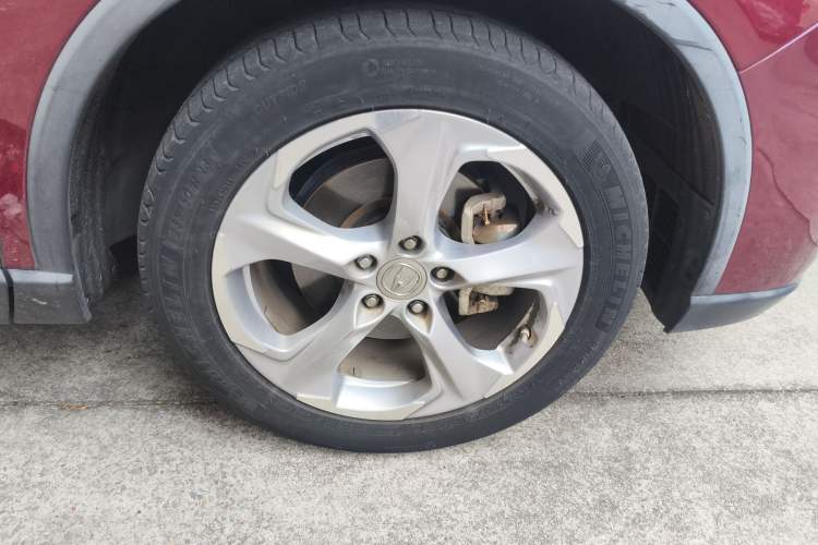Used Acura CDX 2016 1.5T Two-Wheel Drive Deluxe Edition Right Front Wheel Hub