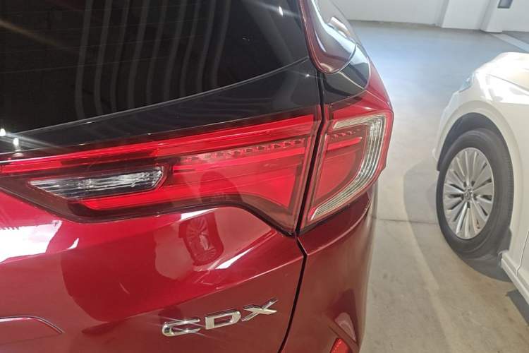 Used Acura CDX 2016 1.5T Two-Wheel Drive Deluxe Edition Right Rear Taillight