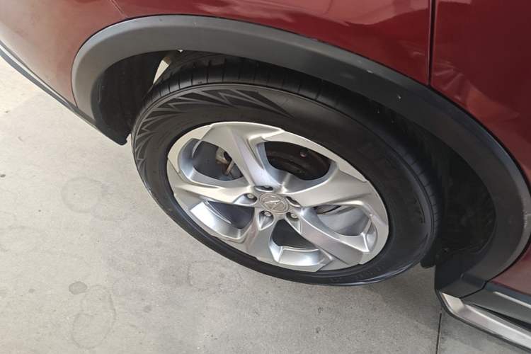 Used Acura CDX 2016 1.5T Two-Wheel Drive Deluxe Edition Right Rear Wheel Hub