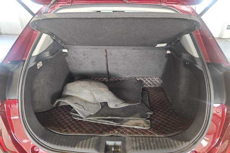 Used Acura CDX 2016 1.5T Two-Wheel Drive Deluxe Edition Trunk