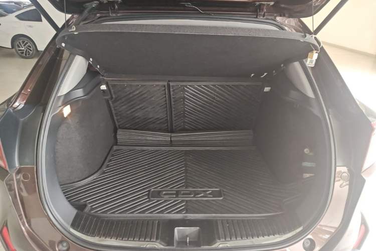 Used Acura CDX 2016 1.5T Two-Wheel Drive Deluxe Edition Trunk