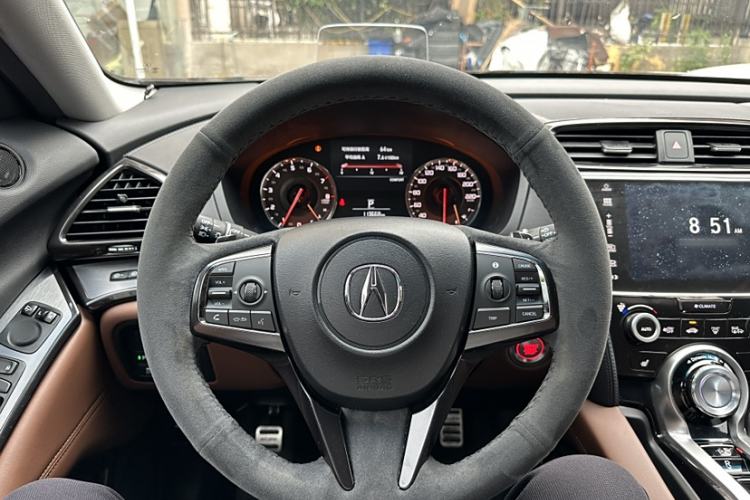 Used Acura CDX 2016 1.5T Two-Wheel Drive Deluxe Edition Interior 10