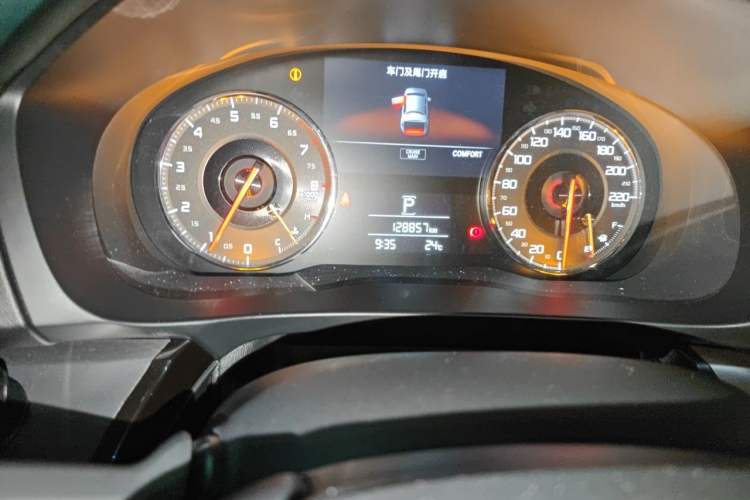 Used Acura CDX 2016 1.5T Two-Wheel Drive Enjoyment Edition Odometer Close Up