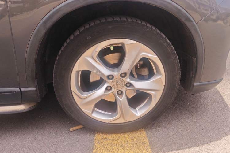 Used Acura CDX 2016 1.5T Two-Wheel Drive Enjoyment Version Right Front Wheel Hub