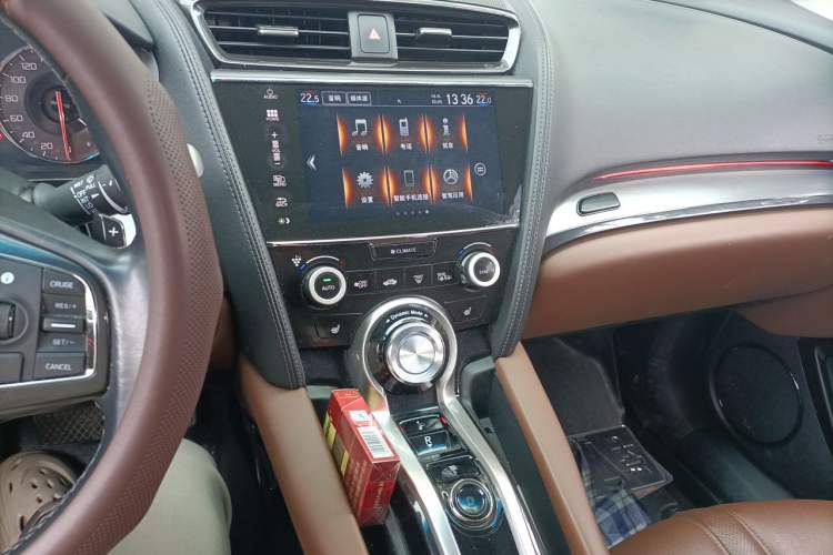 Used Acura CDX 2016 1.5T Two-Wheel Drive Deluxe Edition Audio And AC Panel