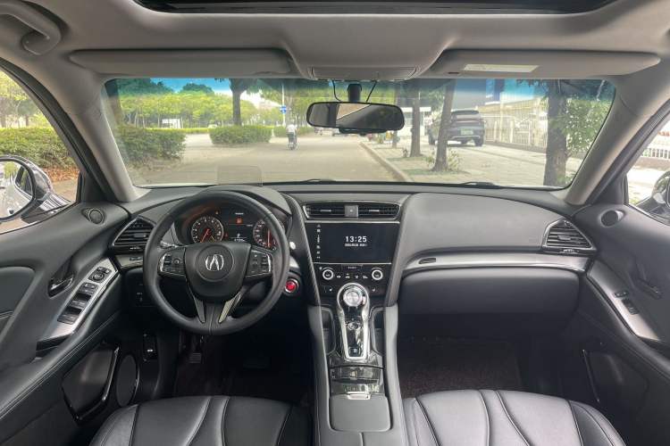 Used Acura CDX 2016 1.5T Two-Wheel Drive Deluxe Edition Audio And AC Panel