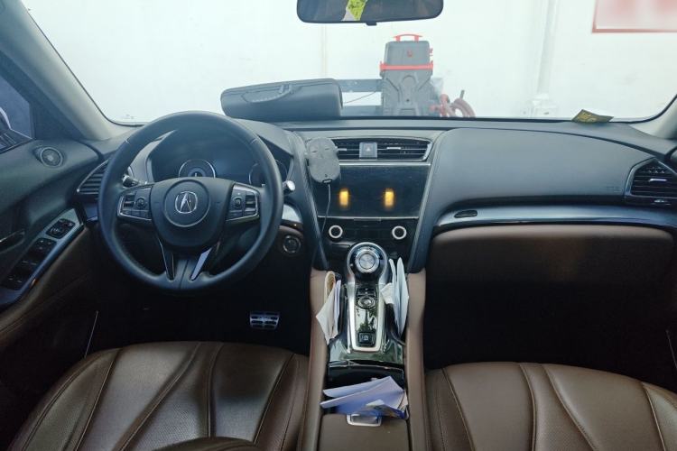 Used Acura CDX 2016 1.5T Two-Wheel Drive Deluxe Edition Center Console