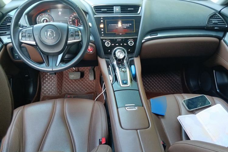 Used Acura CDX 2016 1.5T Two-Wheel Drive Deluxe Edition Center Console