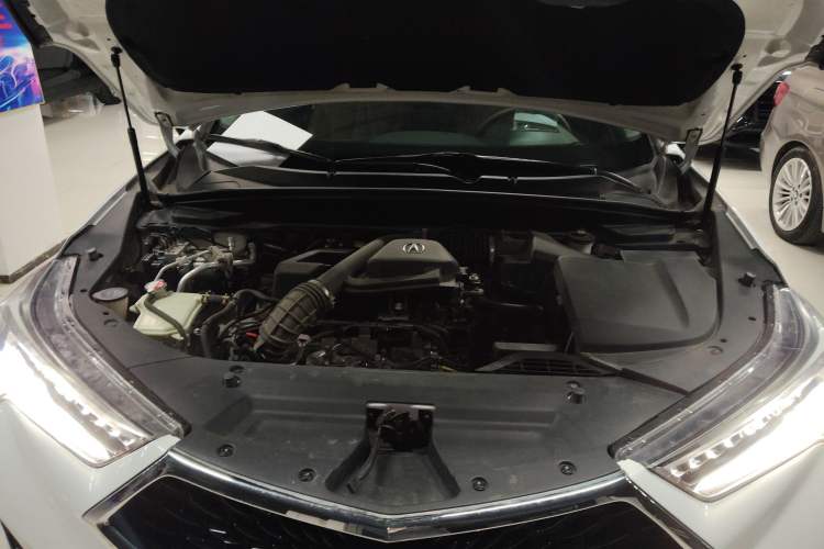 Used Acura CDX 2016 1.5T Two-Wheel Drive Deluxe Edition Engine Bay