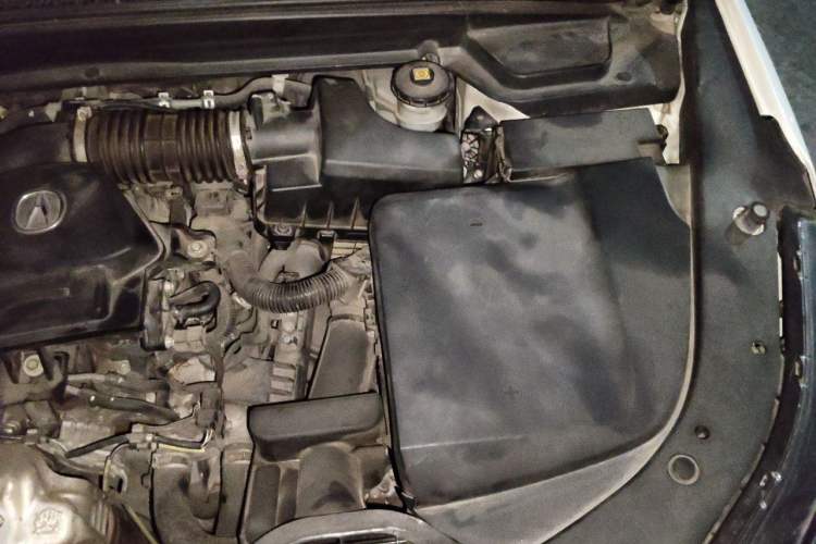 Used Acura CDX 2016 1.5T Two-Wheel Drive Deluxe Edition Engine Bay Left