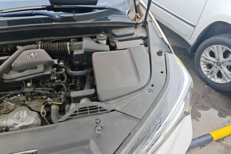 Used Acura CDX 2016 1.5T Two-Wheel Drive Deluxe Edition Engine Bay Left