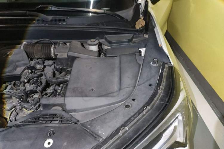 Used Acura CDX 2016 1.5T Two-Wheel Drive Deluxe Edition Engine Bay Left