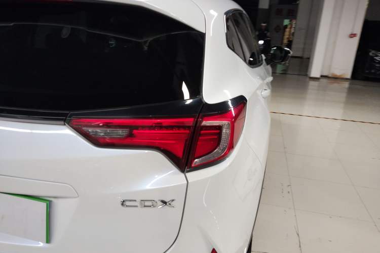 Used Acura CDX 2016 1.5T Two-Wheel Drive Deluxe Edition Exterior 3