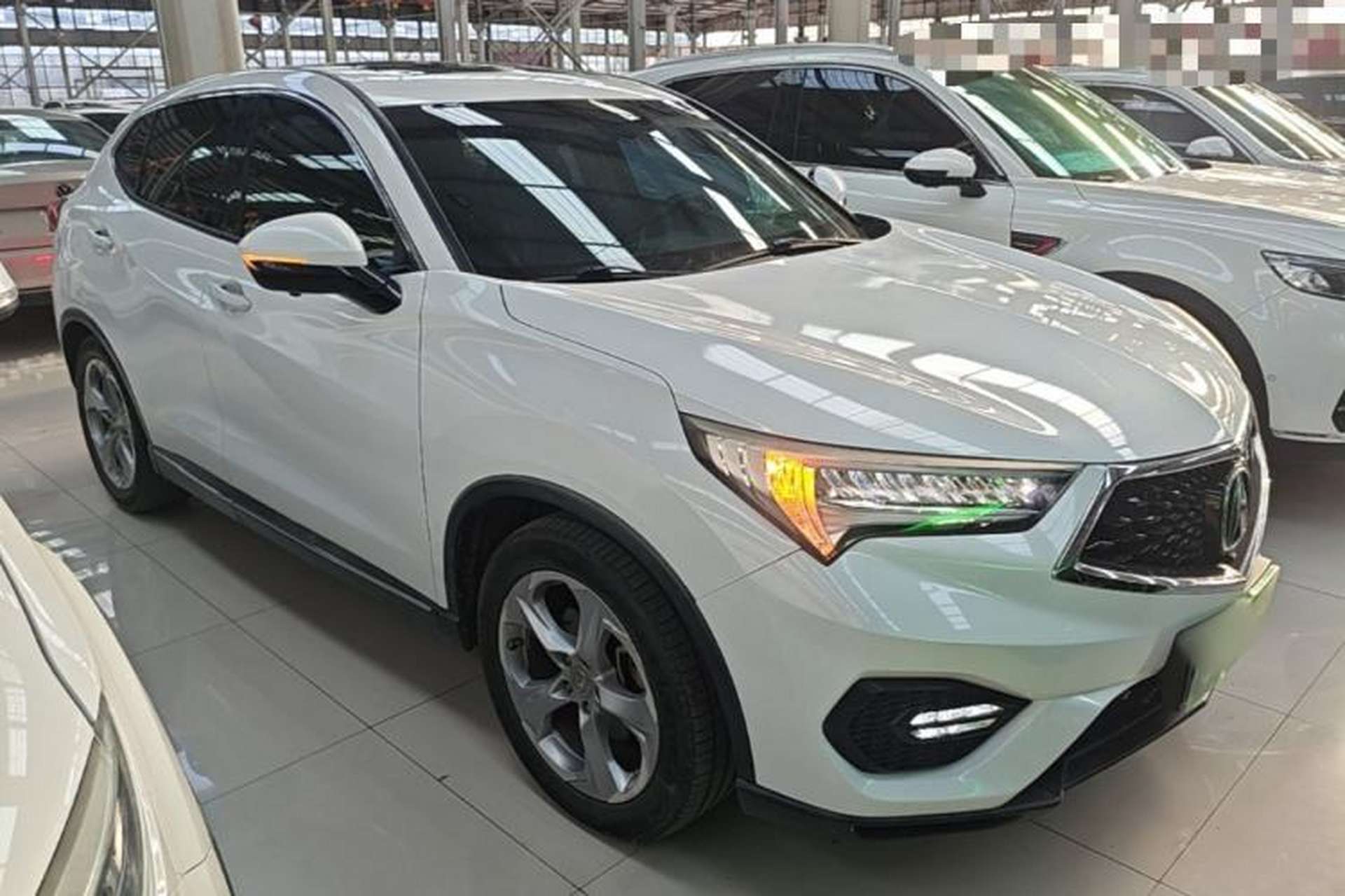Used Acura CDX 2016 1.5T Two-Wheel Drive Deluxe Edition Front Right 45 Deg