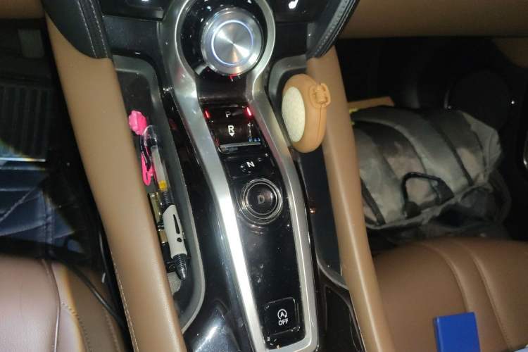 Used Acura CDX 2016 1.5T Two-Wheel Drive Deluxe Edition Gear Lever