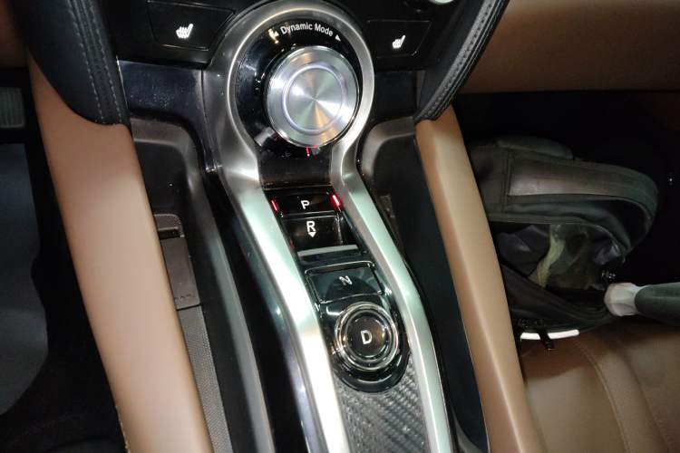 Used Acura CDX 2016 1.5T Two-Wheel Drive Deluxe Edition Gear Lever