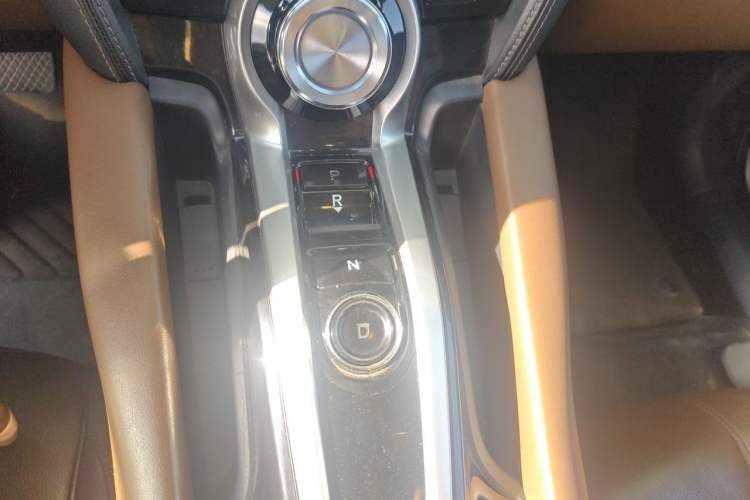 Used Acura CDX 2016 1.5T Two-Wheel Drive Enjoyment Edition Gear Lever