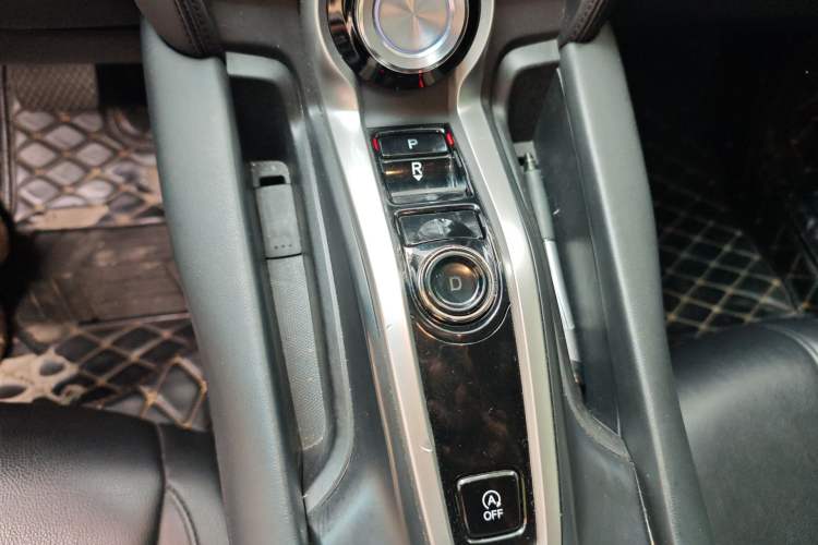 Used Acura CDX 2016 1.5T Two-Wheel Drive Enjoyment Edition Gear Lever