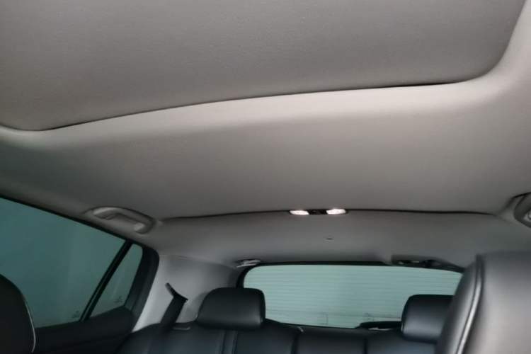 Used Acura CDX 2016 1.5T Two-Wheel Drive Deluxe Edition Headliner