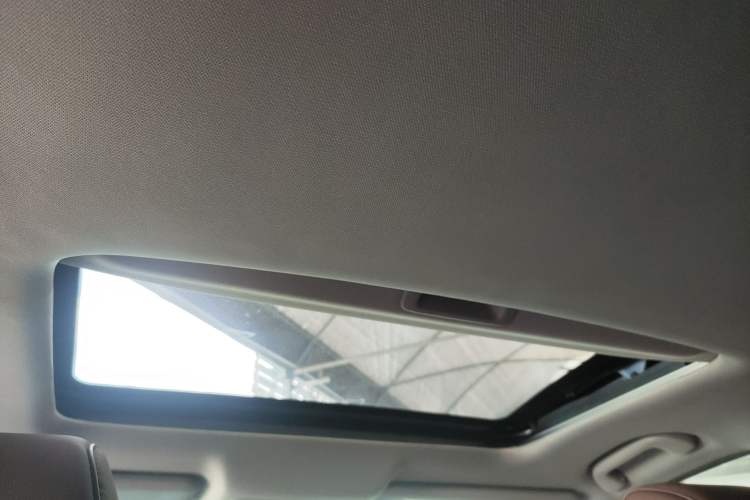 Used Acura CDX 2016 1.5T Two-Wheel Drive Deluxe Edition Headliner