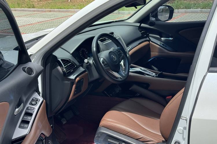 Used Acura CDX 2016 1.5T Two-Wheel Drive Deluxe Edition Interior 2