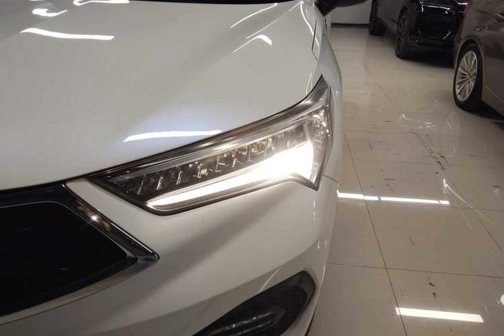 Used Acura CDX 2016 1.5T Two-Wheel Drive Deluxe Edition Left Front Headlight